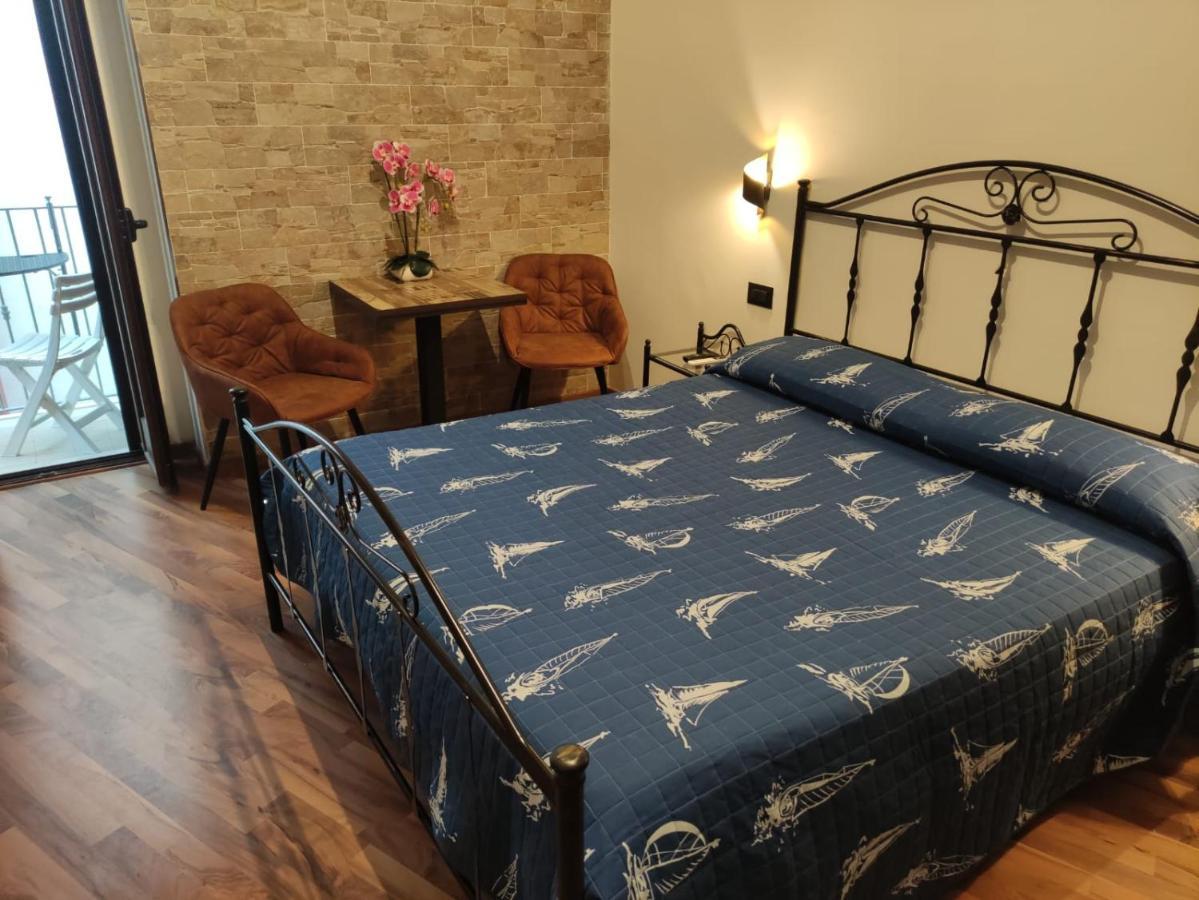 Uria Rooms & Suite B&B Vieste Extérieur photo